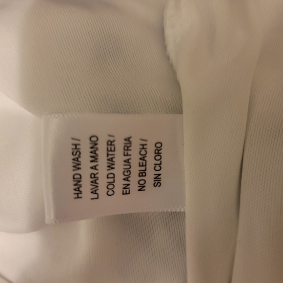 NAIF Cream Navy Floral 3/4 Sleeve Relaxed Mini Dress With Open Shoulders. Size M - Picture 6 of 6